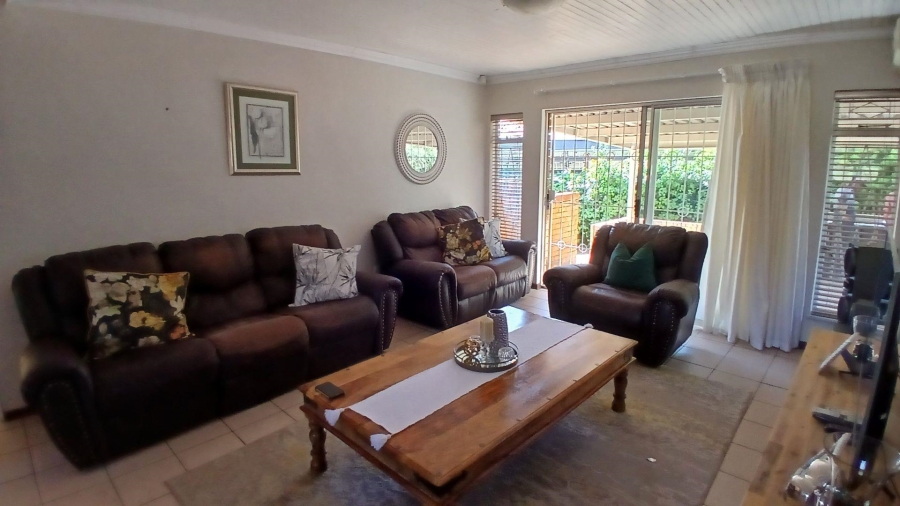 4 Bedroom Property for Sale in Pellissier Free State